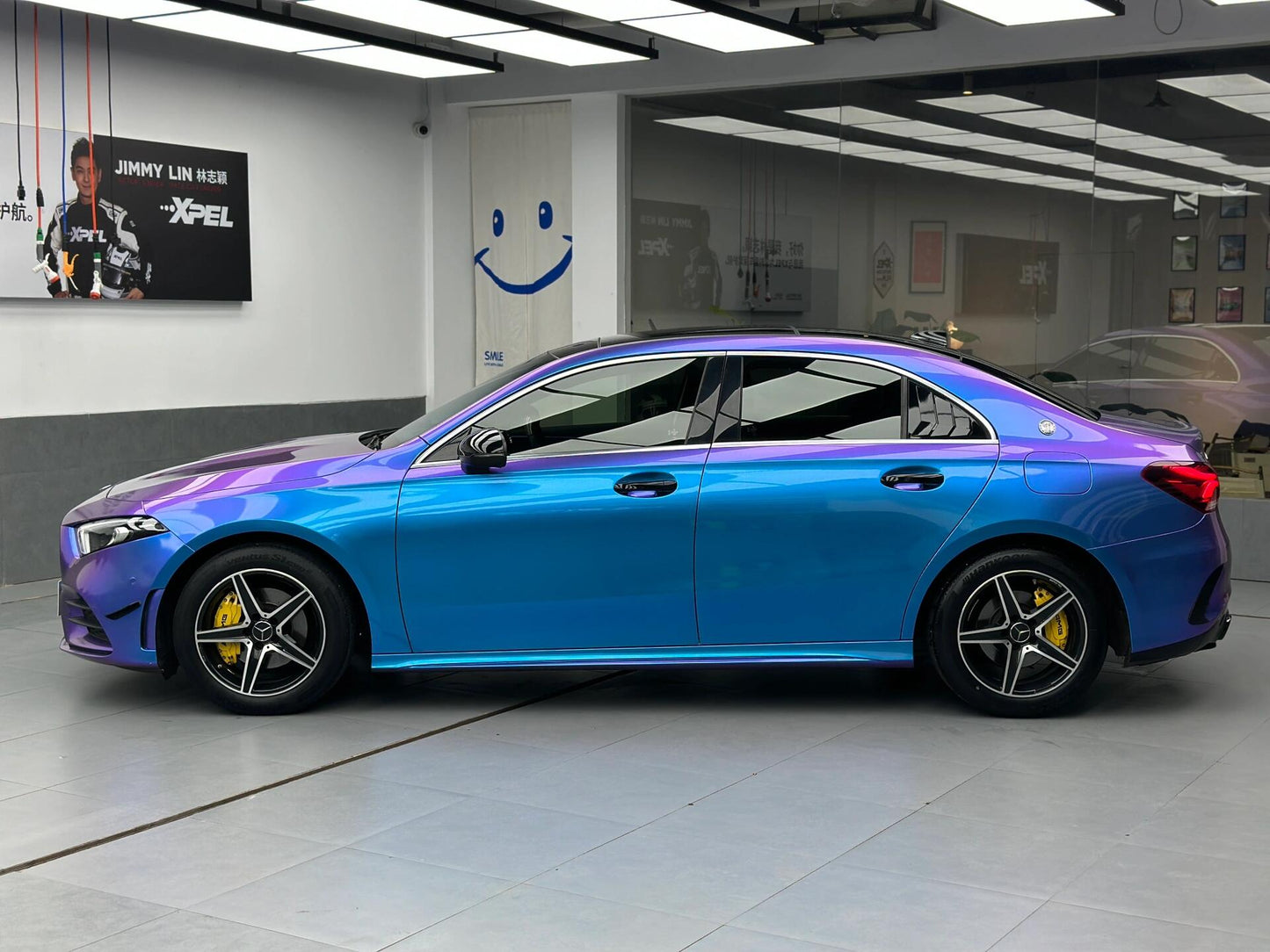 Veintone Glossy Auroral Blue Purple Vinyl Car Wrap | High-Gloss Iridescent Blue-Purple Chameleon Wrap | Color-Shifting Vinyl Film