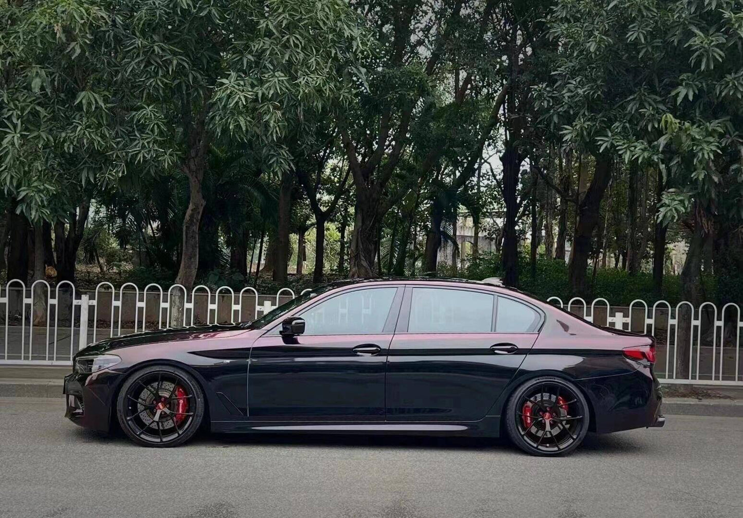 Veintone Glossy Diamond Black Red Vinyl Car Wrap | Crystal Gloss Finish | Premium Chameleon Auto Film