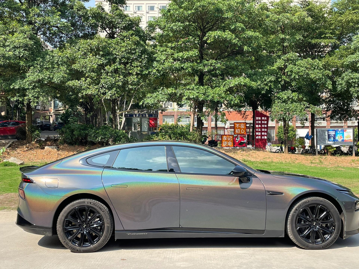 Veintone Glossy Laser Black Vinyl Car Wrap – High-Gloss Laser-Effect Black Finish for Striking Vehicle Styling