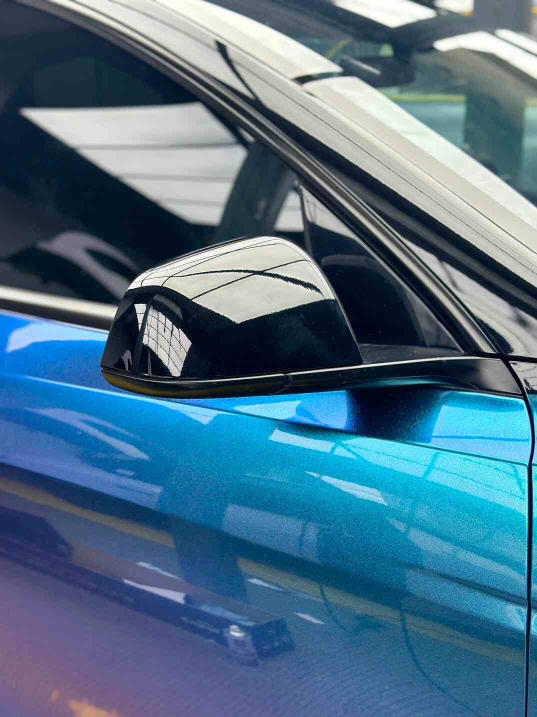Veintone Glossy Diamond Purple Blue Vinyl Car Wrap