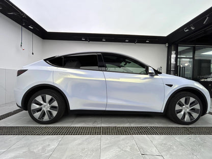 Veintone Glossy Diamond Gold White Vinyl Car Wrap – Sparkling White Wrap with Subtle Gold Flake for Luxury Automotive Styling