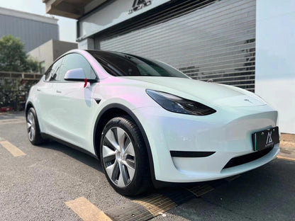 Veintone Glossy White to Purple Vinyl Car Wrap – Color-Shifting High-Gloss Wrap from Elegant Pearl White to Vivid Purple