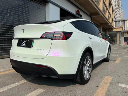 Veintone Glossy White to Purple Vinyl Car Wrap – Color-Shifting High-Gloss Wrap from Elegant Pearl White to Vivid Purple